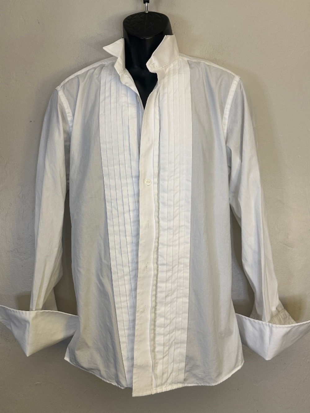 Ike Behar Tuxedo Shirt 15.5/32-33 Gently worn 100% coton 21" armpit to armpit